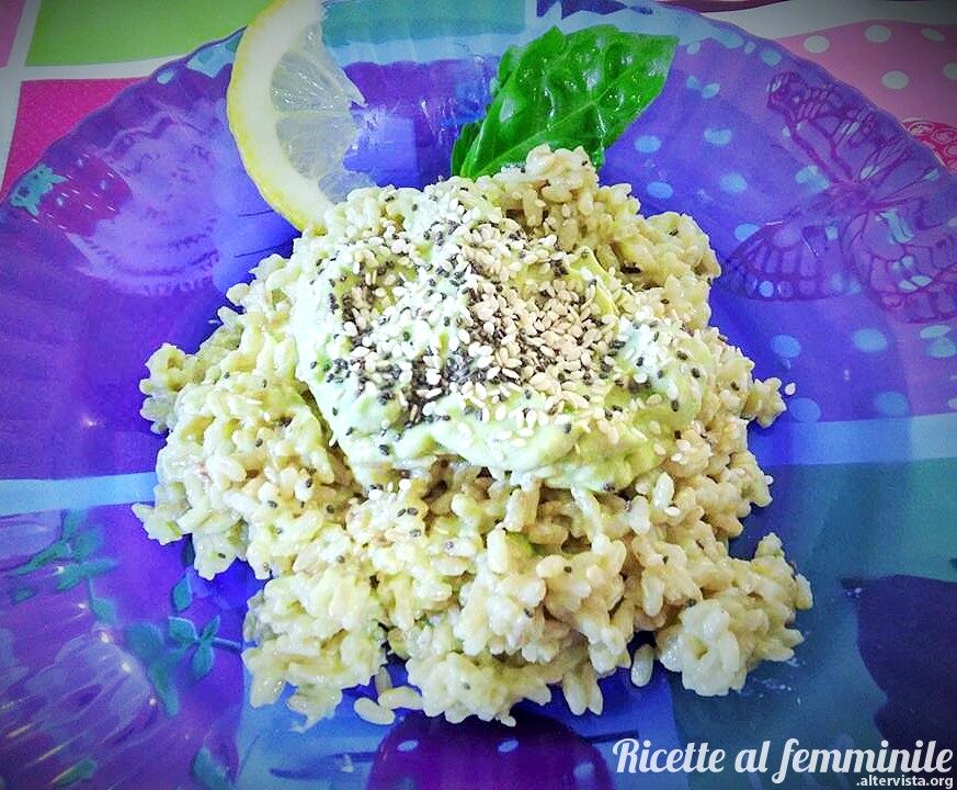 Risotto avocado e yogurt con semi di chia