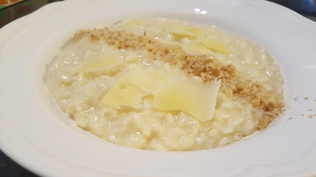 Risotto con bagos e noci