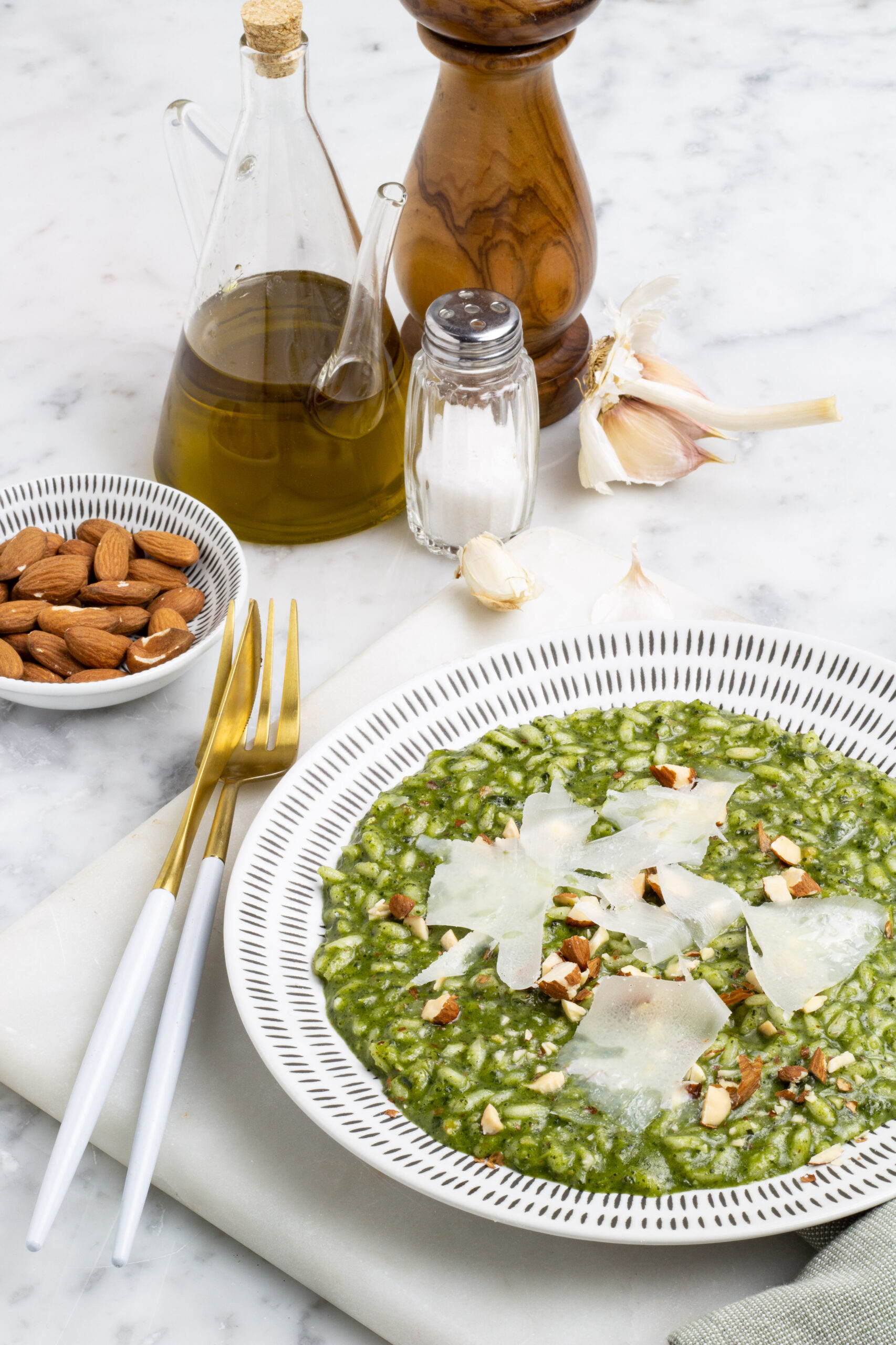 Risotto con cavolo nero e mandorle