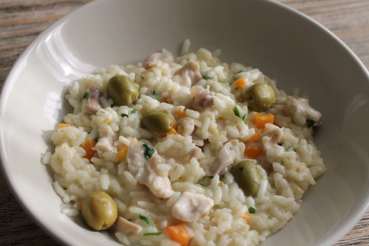 Risotto con coniglio olive verdi e carote