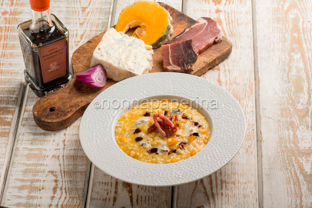Risotto con la zucca, gorgonzola e speck: un primo speciale