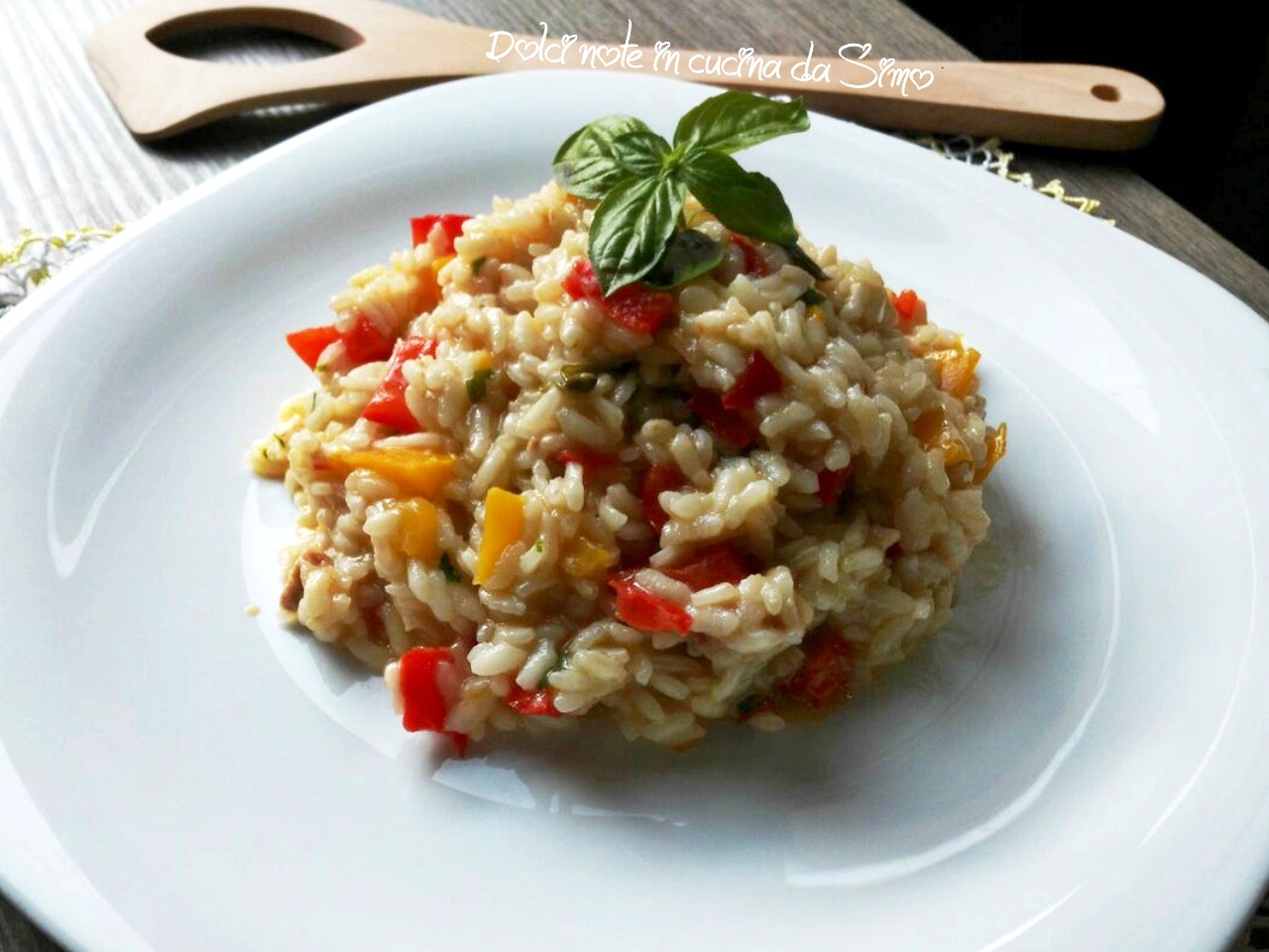 Risotto con peperoni e tonno