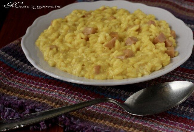 Risotto con zafferano, prosciutto cotto e robiola