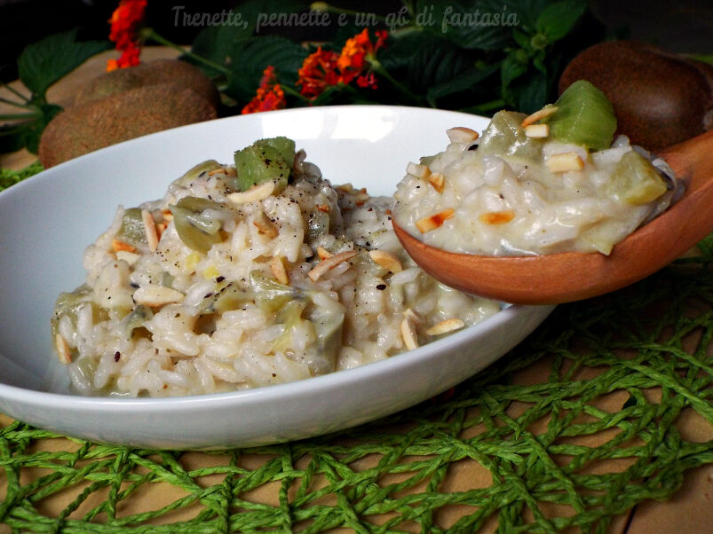 Risotto cremoso al kiwi e mandorle tostate