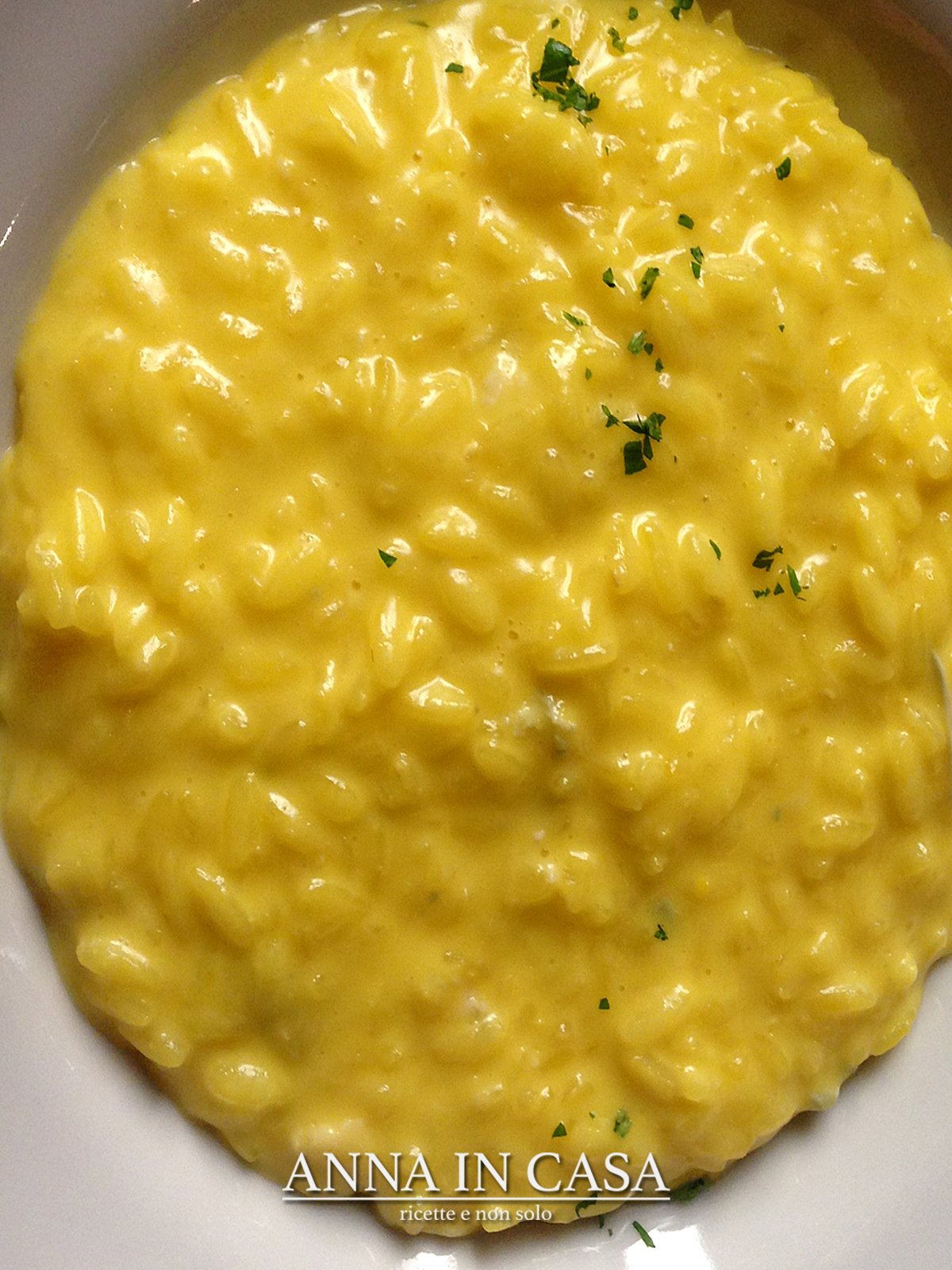 Risotto cremoso allo zafferano e gorgonzola