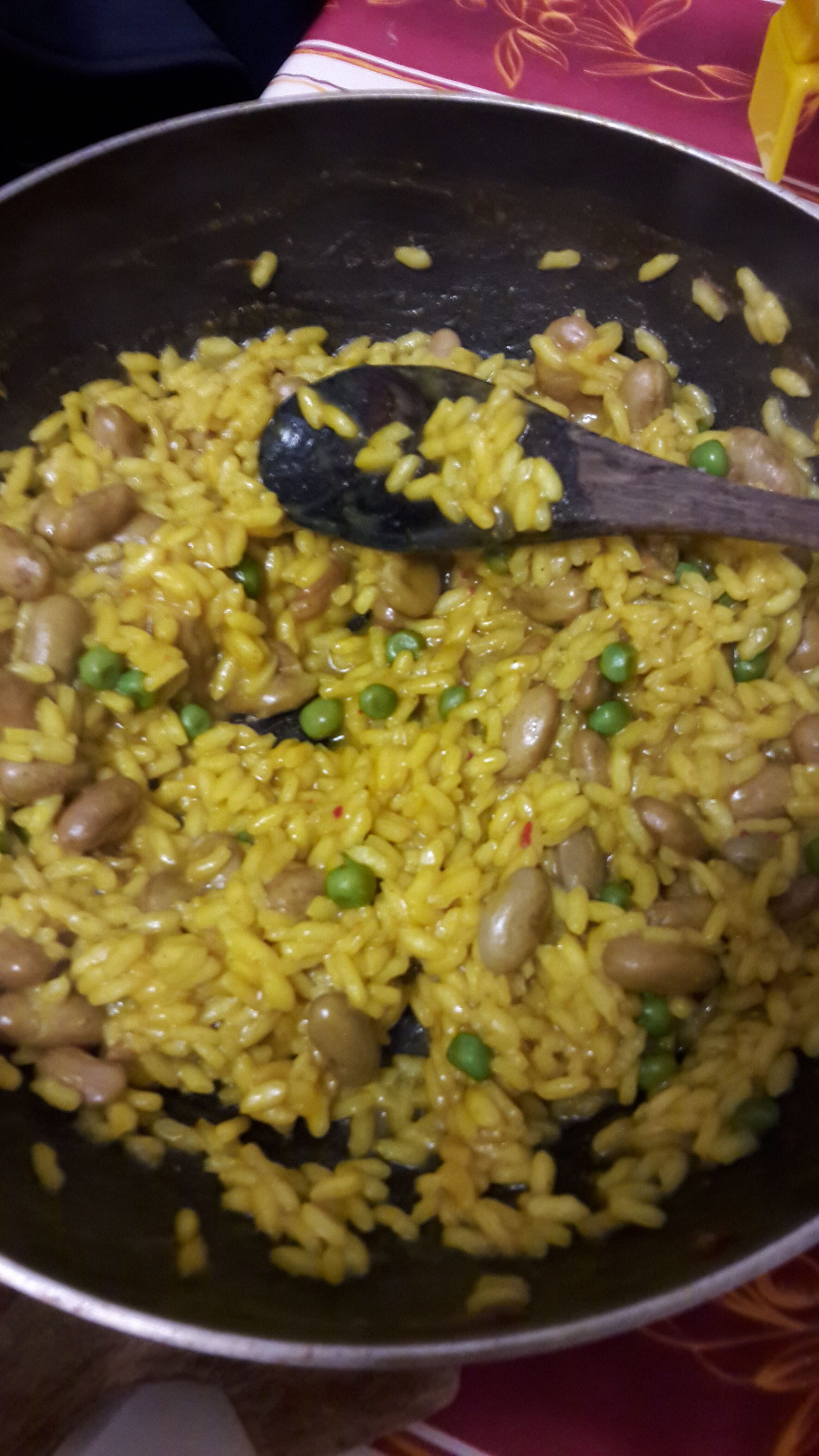 Risotto fagioli, piselli e curry