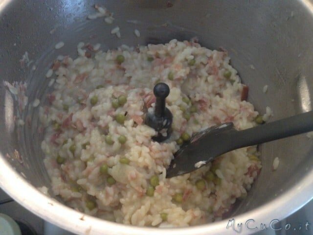 Risotto speck, pisellini e sottiletta