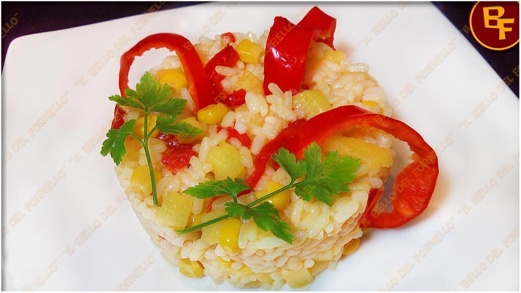 Risotto vegetariano con peperoni mais e patate