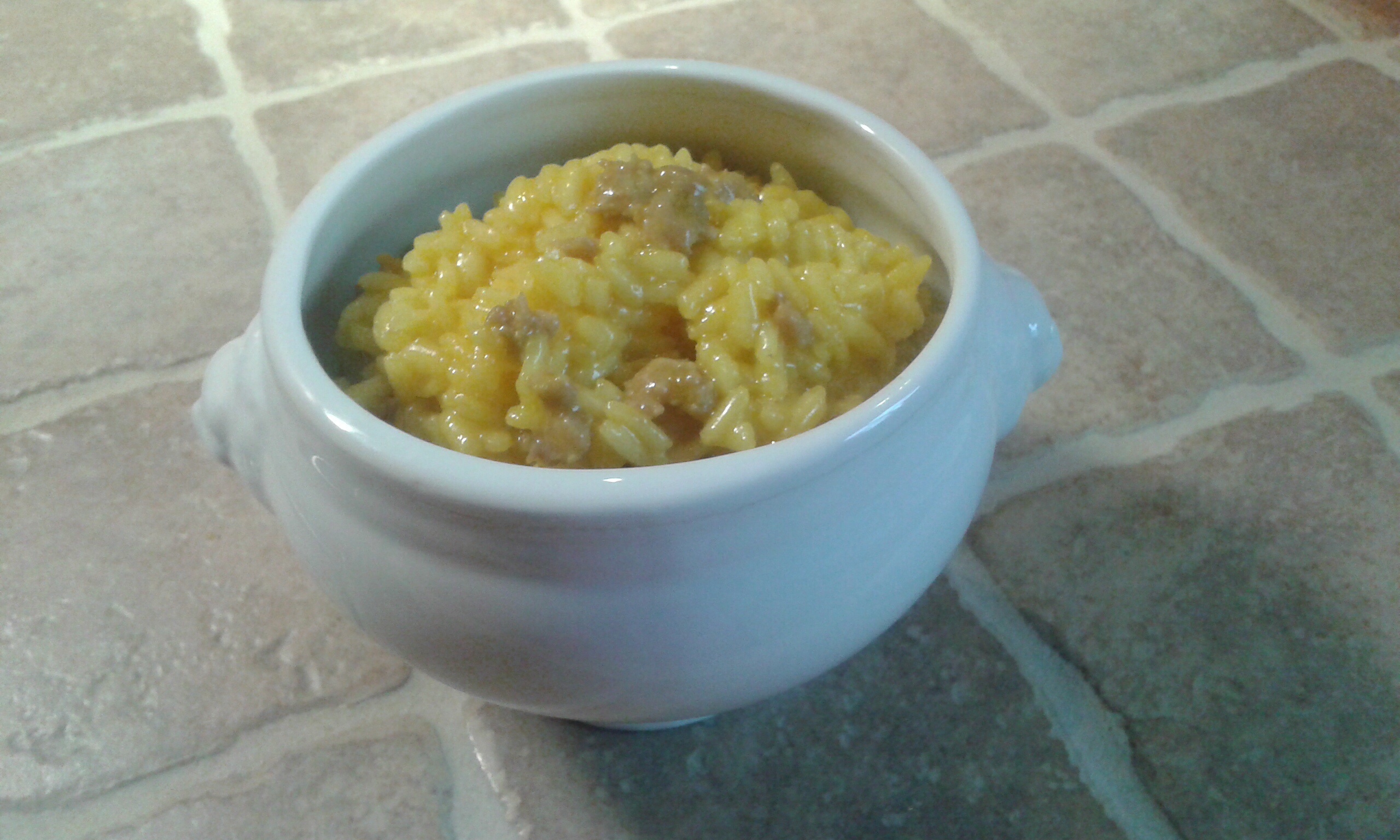 Risotto zafferano e salsiccia