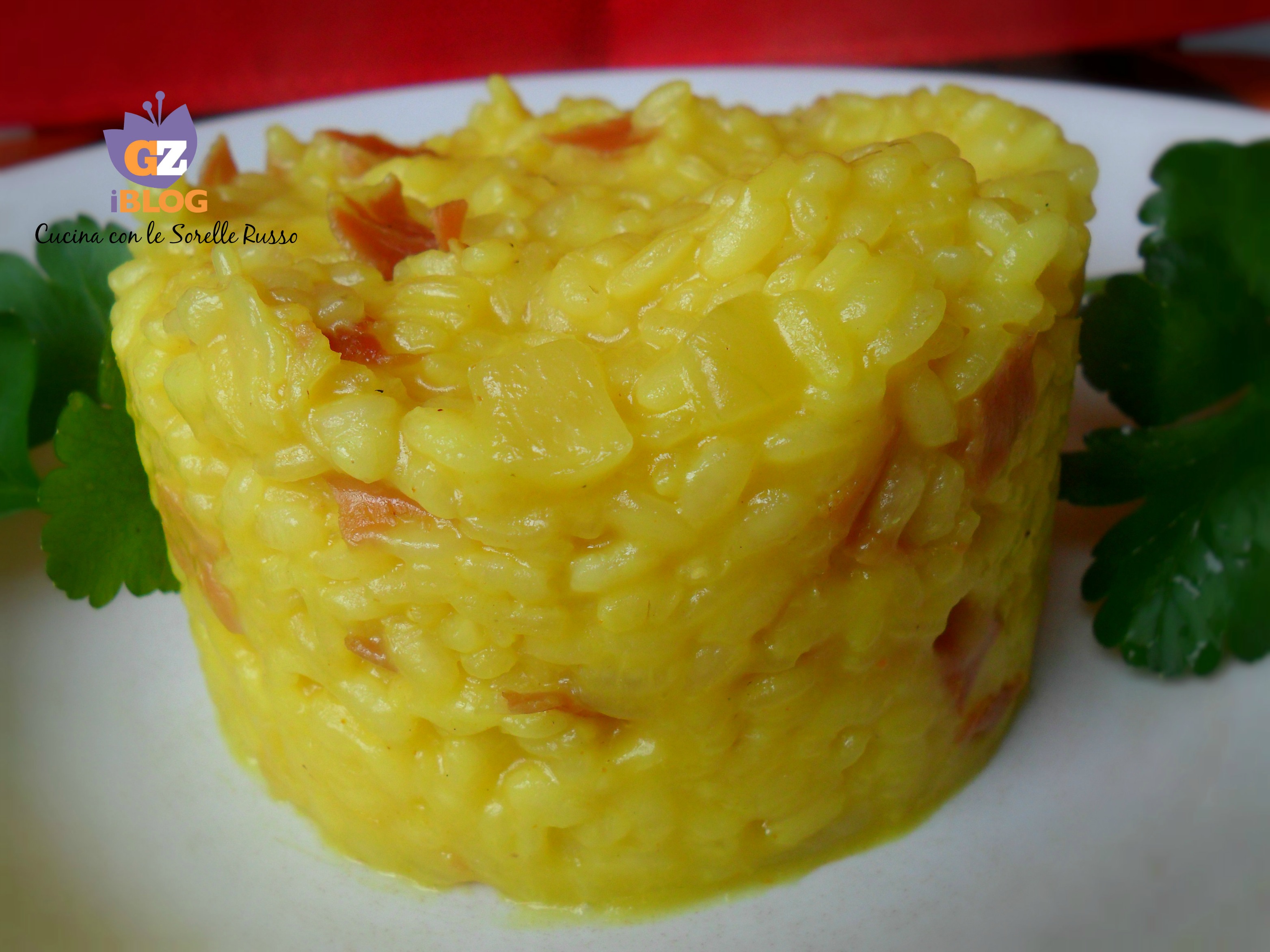 Risotto zafferano e speck, sapore dorato