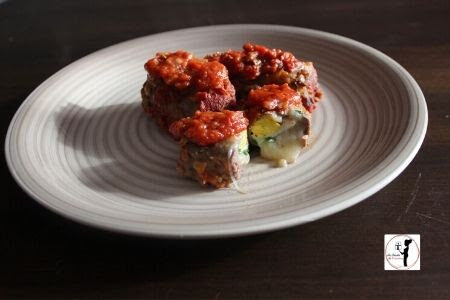 Rolatine di carne ripiene di uova sode e grana, al sugo in friggitrice ad aria
