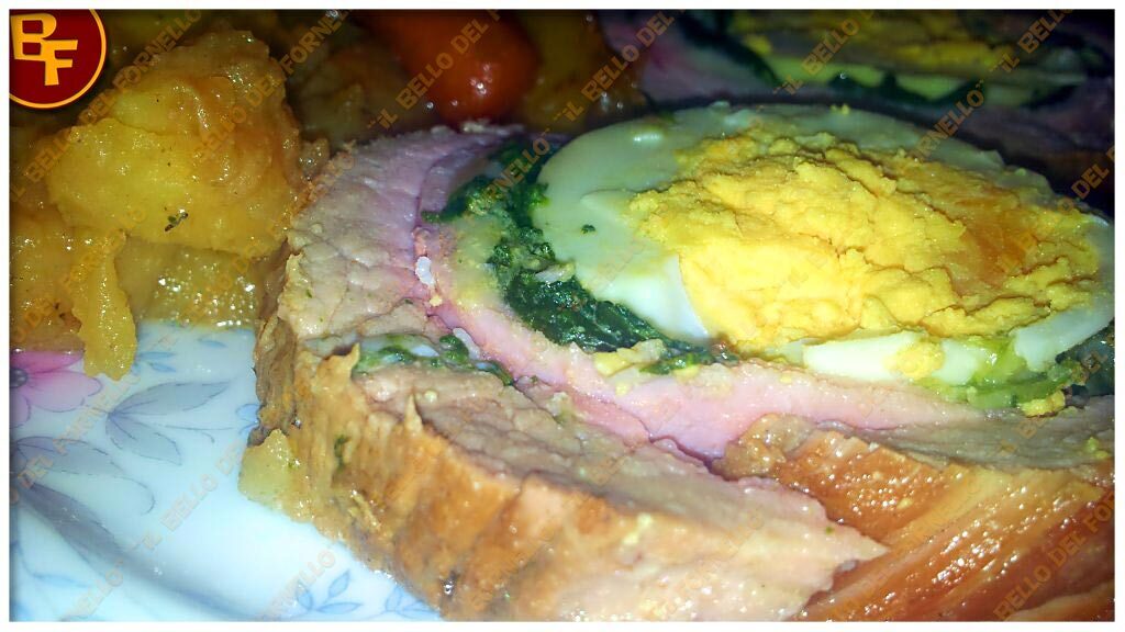 Rollé di maiale con spinaci e uova sode
