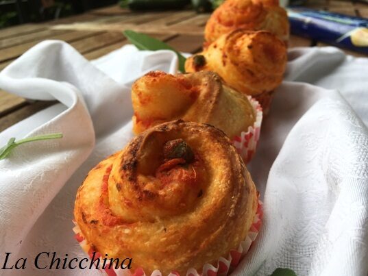 Rose di focaccia al pomodoro