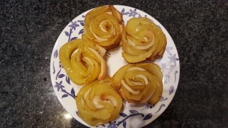 Rose di mela in pasta sfoglia