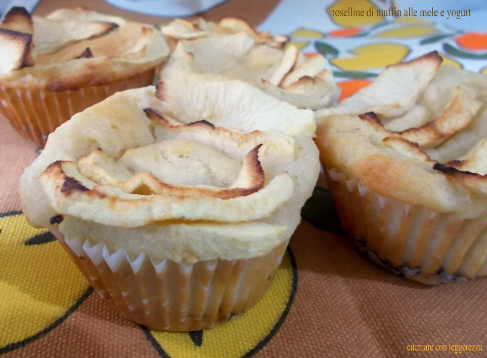 Roselline di muffin alle mele e yogurt