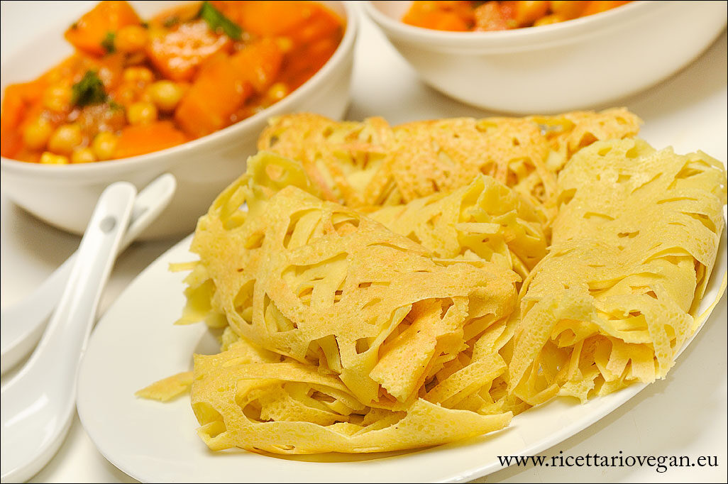 Roti jala della malesia  – malaysian net pancakes senza glutine