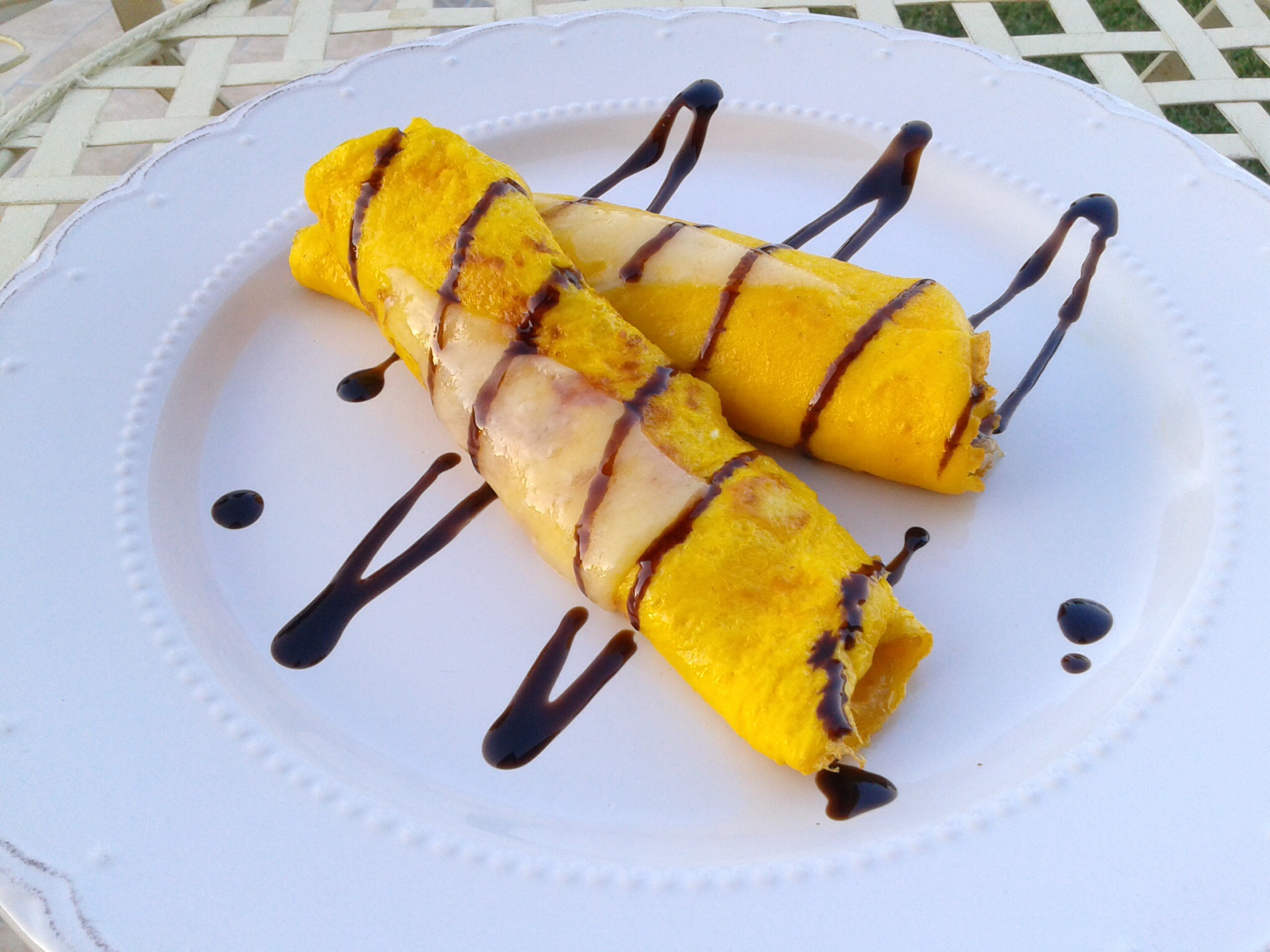 Rotoli di frittata con Tropea dorata