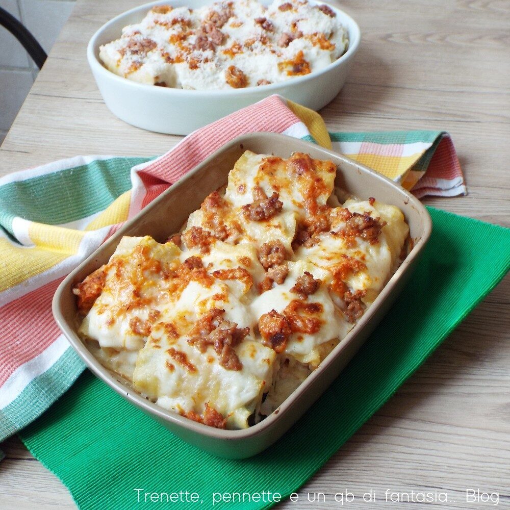 Rotolini di lasagne ricce con zucca e salsiccia