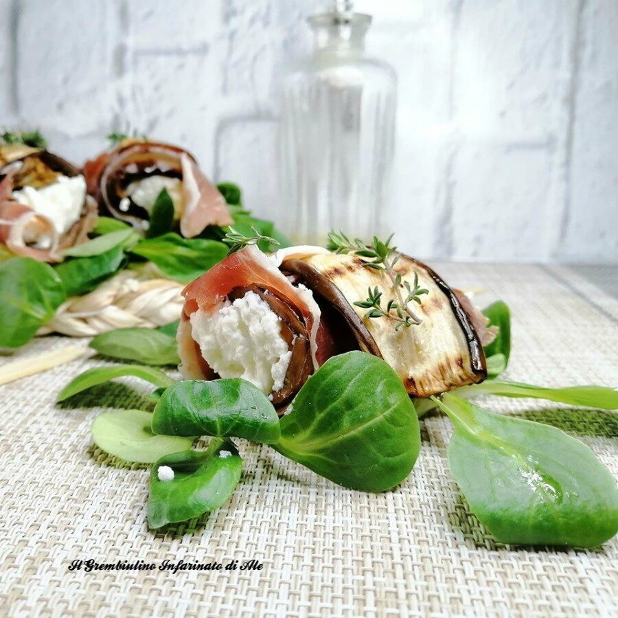 Rotolini di speck con melanzane grigliate e ricotta
