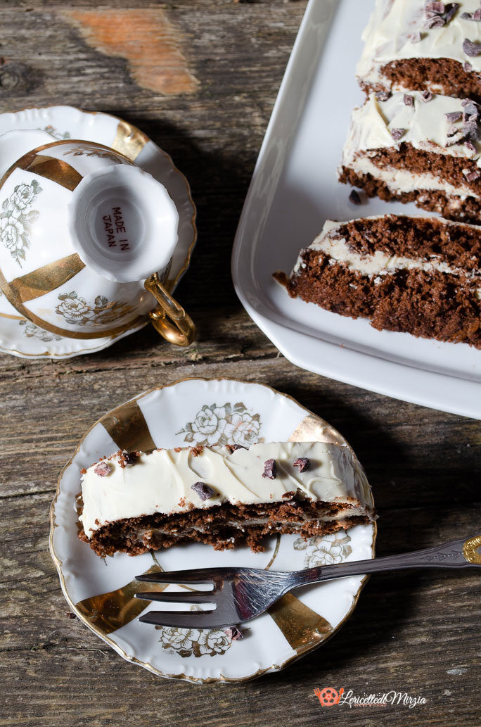 Rotolo al cacao con crema al cioccolato bianco