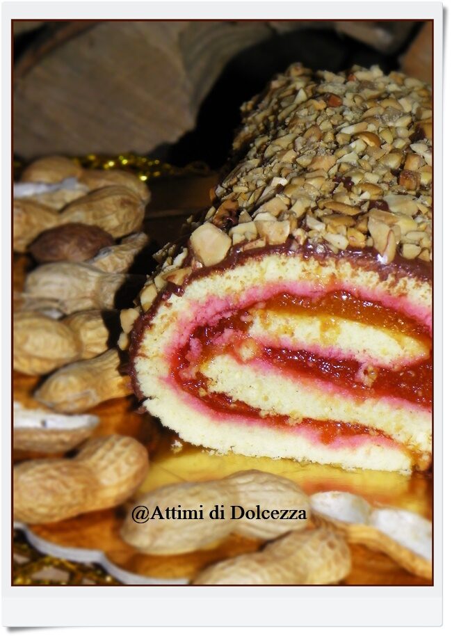 Rotolo alla confettura con cioccolato e arachidi