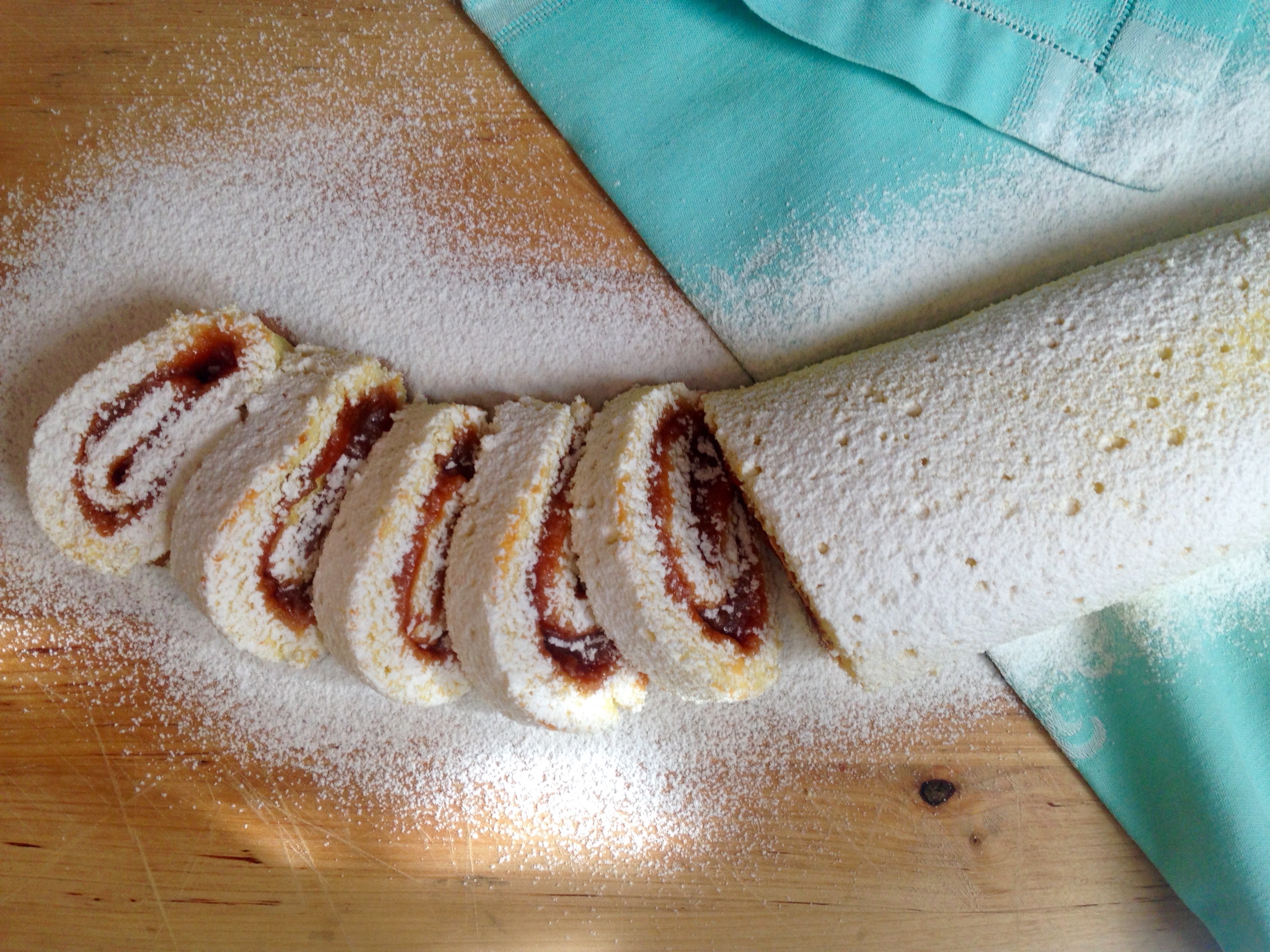 Rotolo alla marmellata, ricetta facile