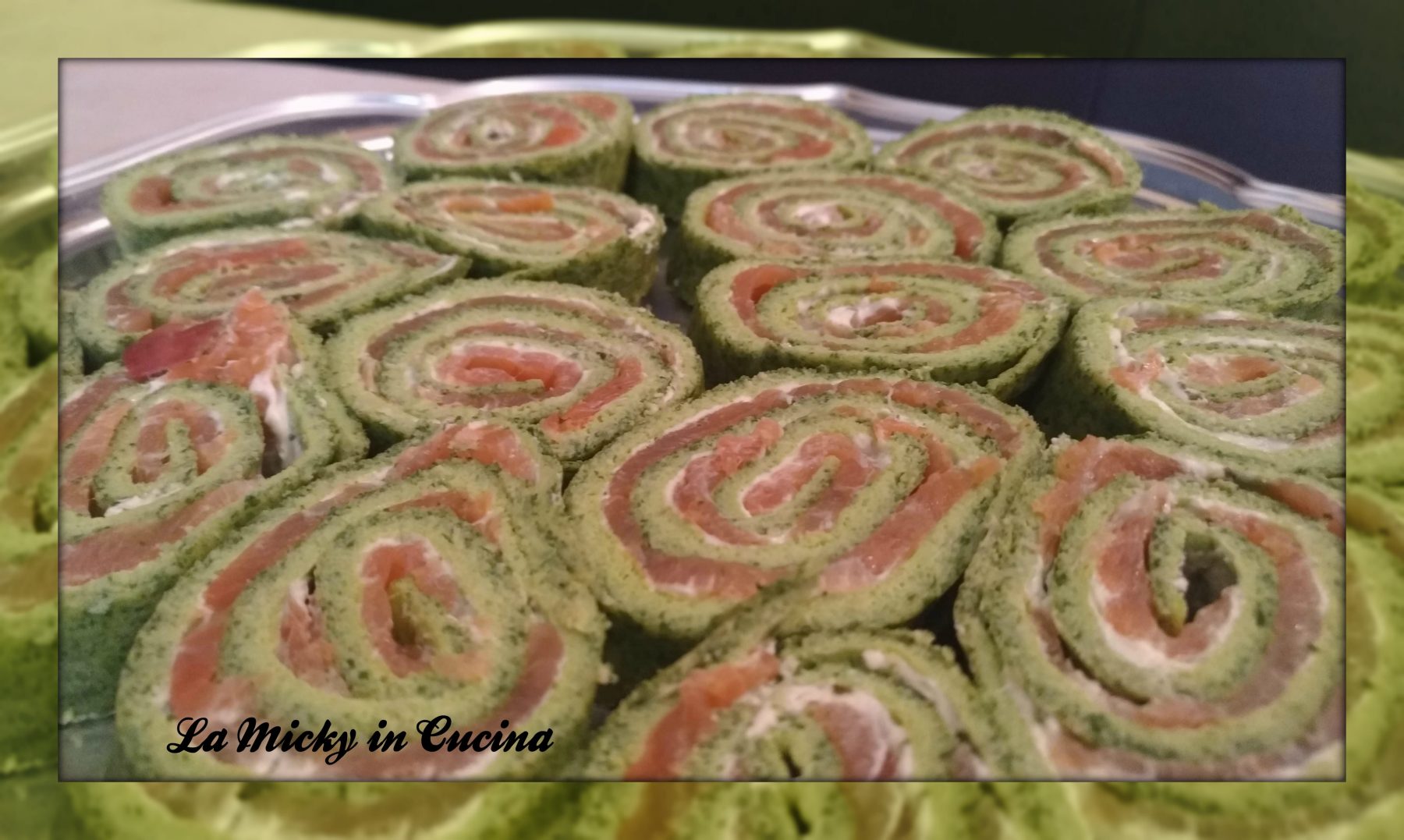 Rotolo alla rucola con salmone