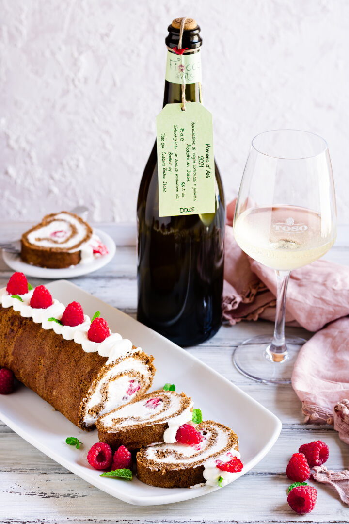Rotolo allo yogurt e lamponi