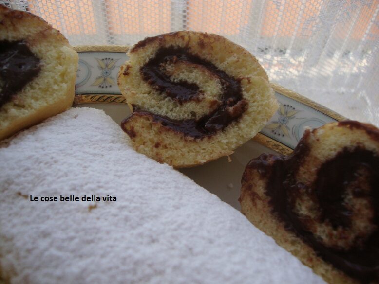 Rotolo con crema al cacao senza uova