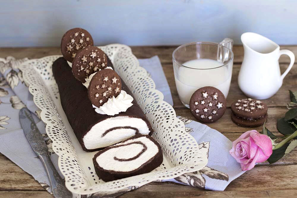 Rotolo di biscotti pan di stelle senza cottura – ricetta facile e veloce