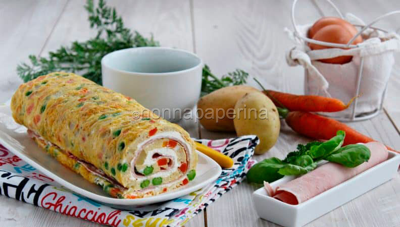 Rotolo di frittata alle verdure con formaggio cremoso. prova anche tu