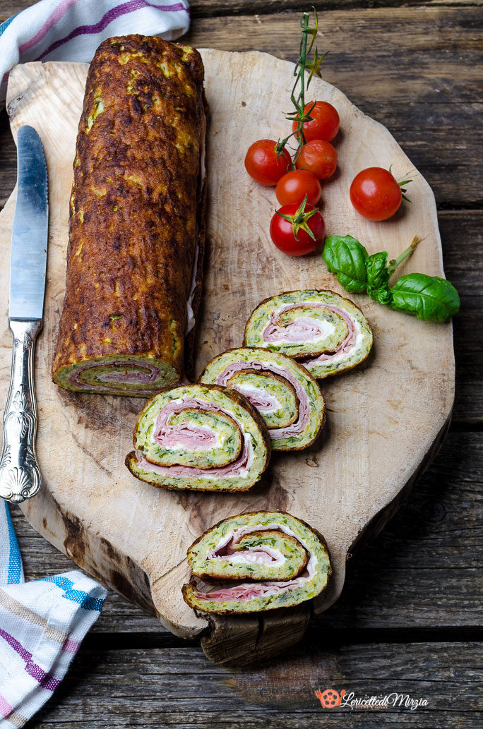 Rotolo di frittata alle zucchine con prosciutto e philadelphia
