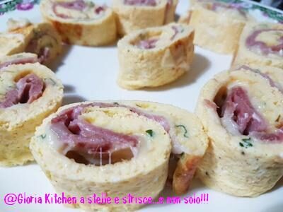 Rotolo di frittata con speck e scamorza