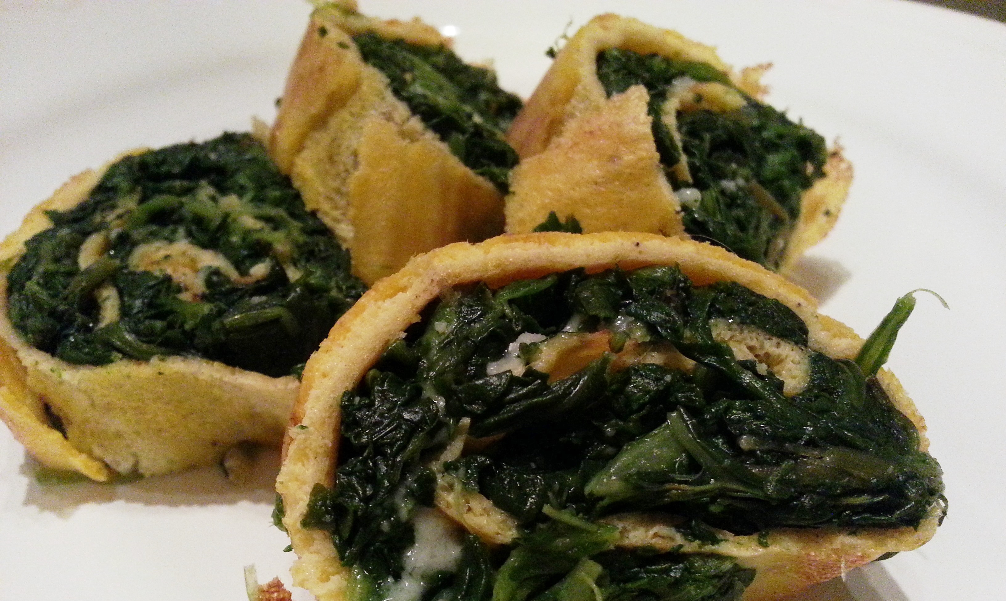 Rotolo di frittata con spinaci