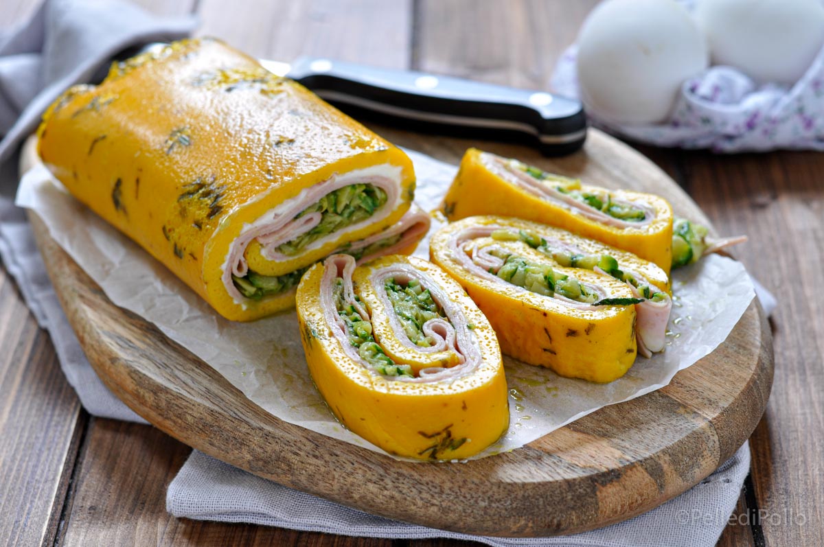 Rotolo di frittata con zucchine e prosciutto