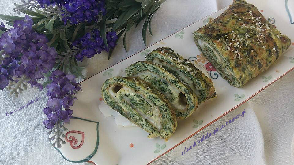 Rotolo di frittata spinaci e asparagi