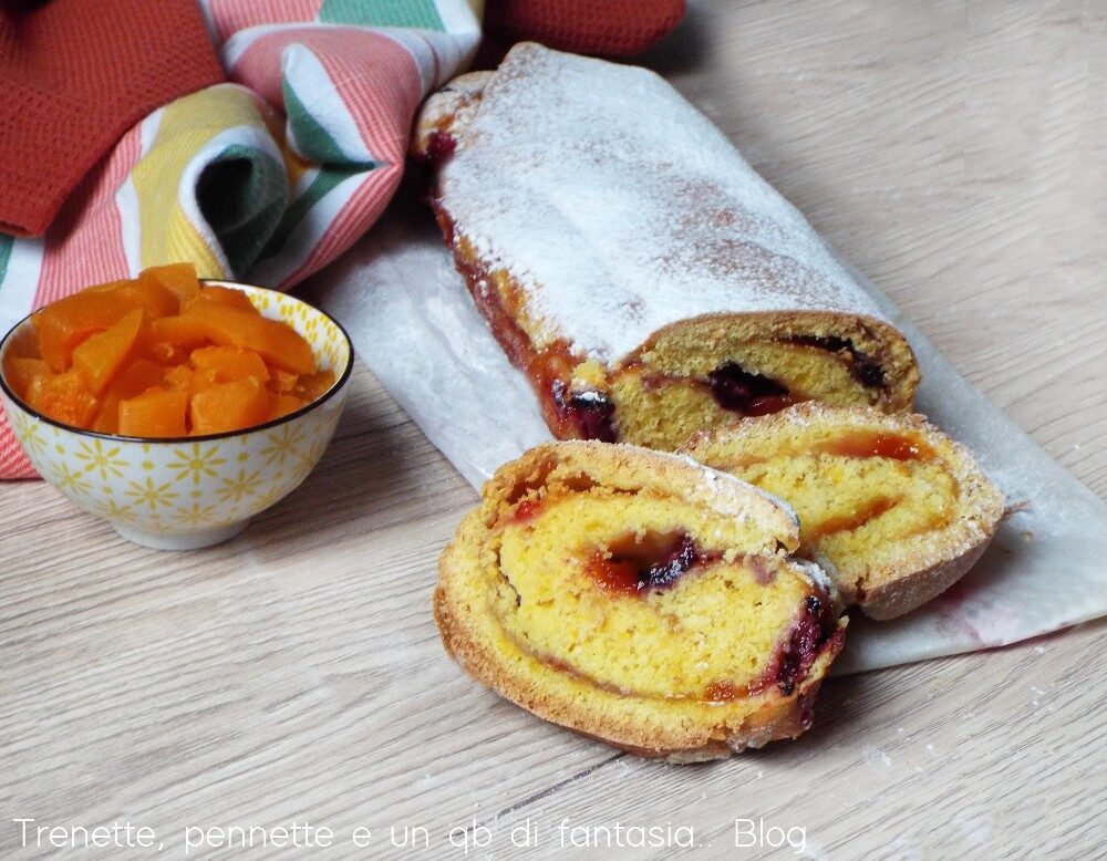 Rotolo di frolla alla zucca con more e mirtilli