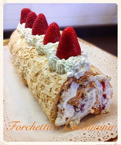 Rotolo di meringa morbido alla frutta