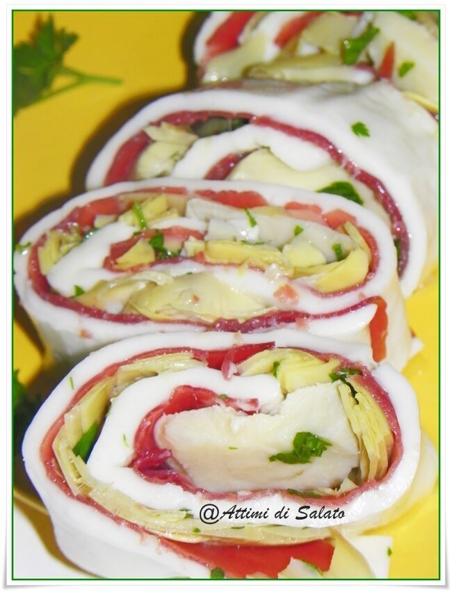 Rotolo di mozzarella farcito