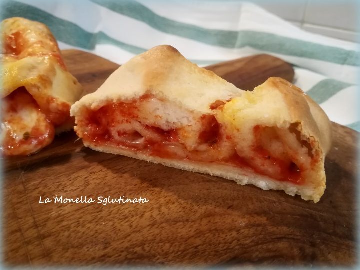 Rotolo di pizza farcito senza glutine