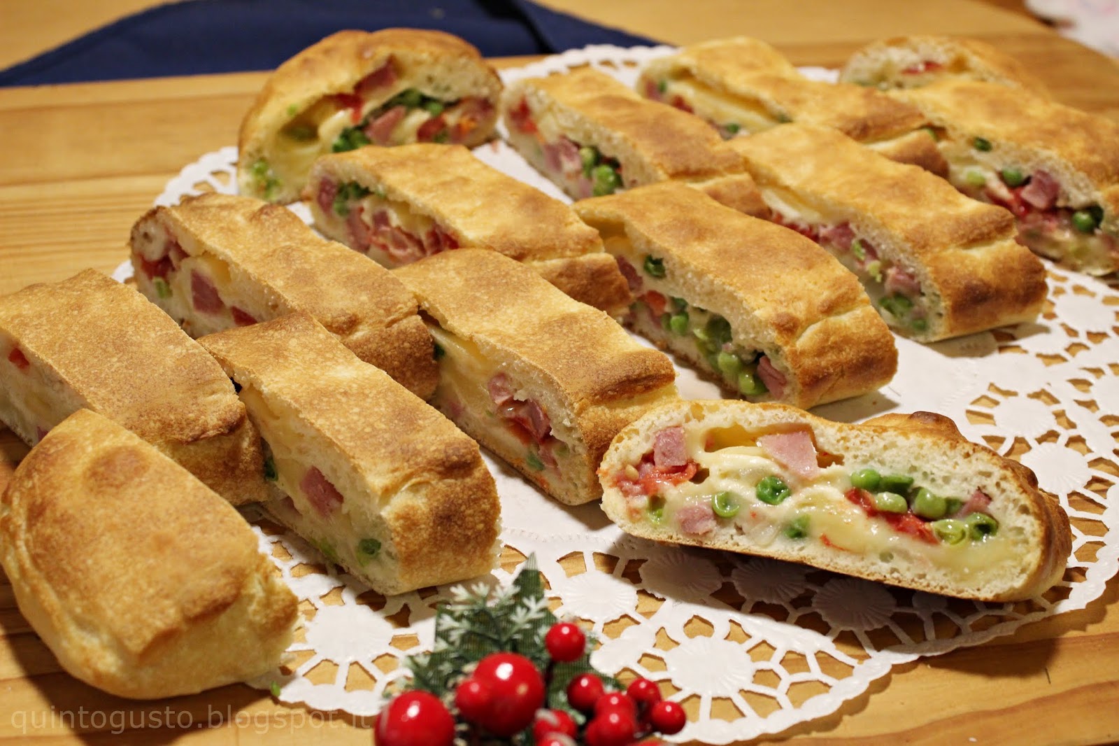 Rotolo di pizza ripieno