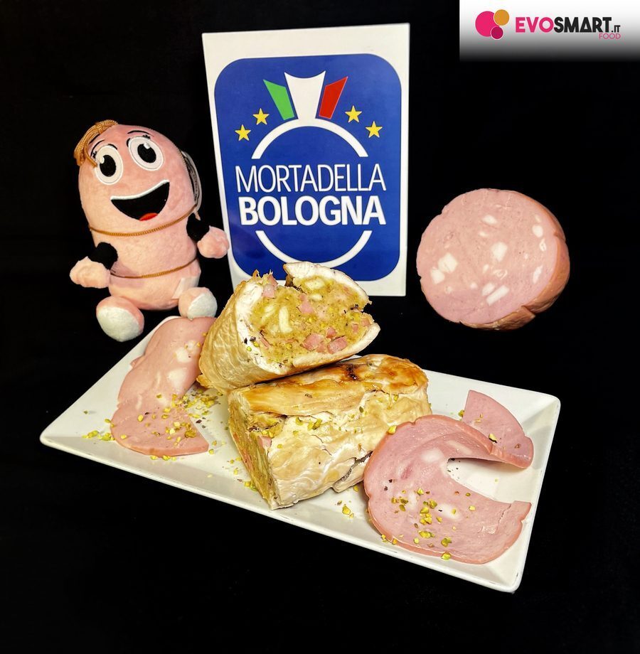 Rotolo di pollo con mortadella bologna igp e pistacchi