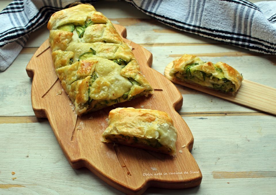 Rotolo di sfoglia salato con le zucchine