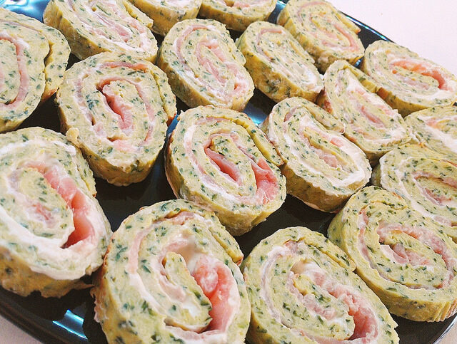 Rotolo di zucchine ripieno di salmone