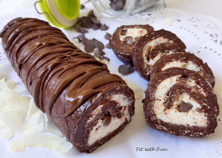 Rotolo fit e proteico senza cottura cocco e cioccolato