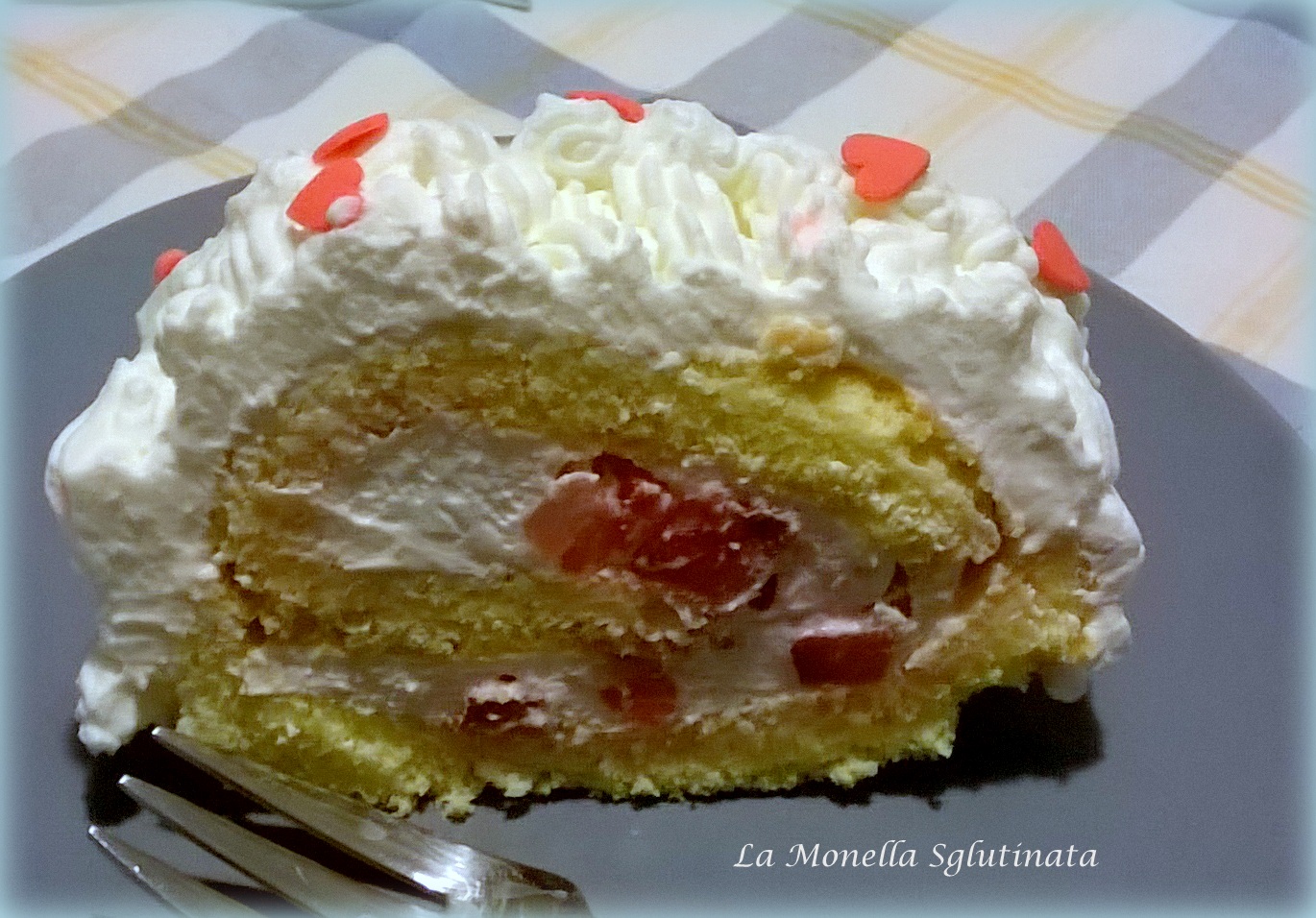 Rotolo panna e fragole senza glutine