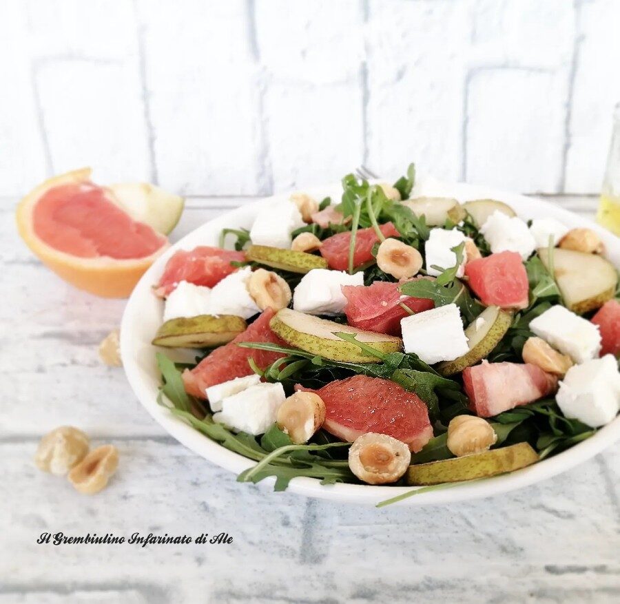 Rucola al pompelmo rosa pere e nocciole