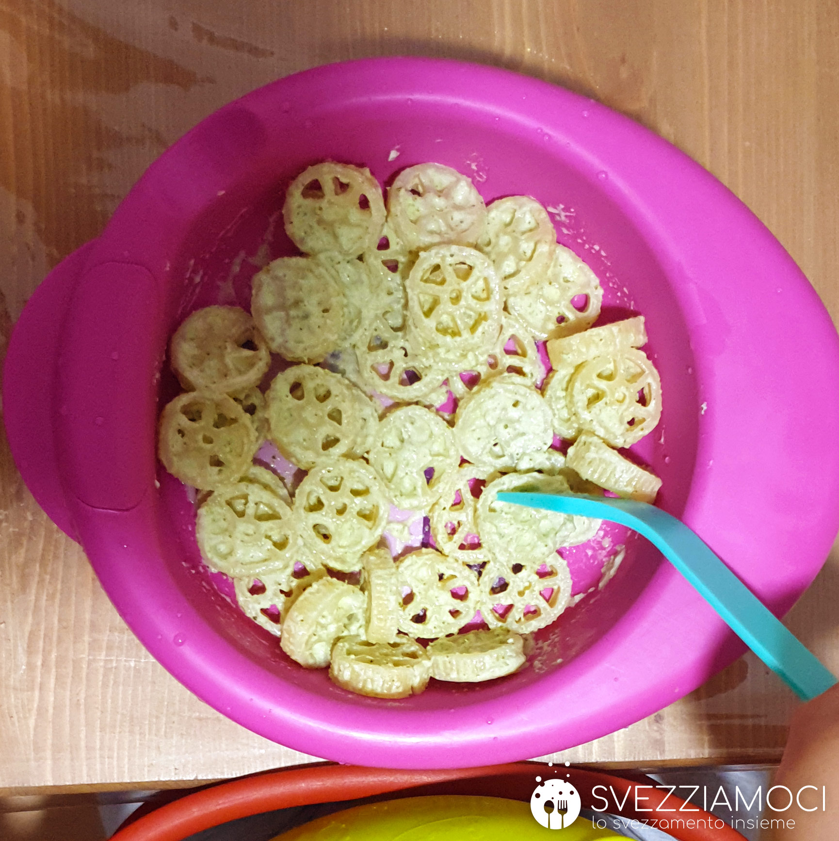 Ruote alla crema di broccoli e mandorle