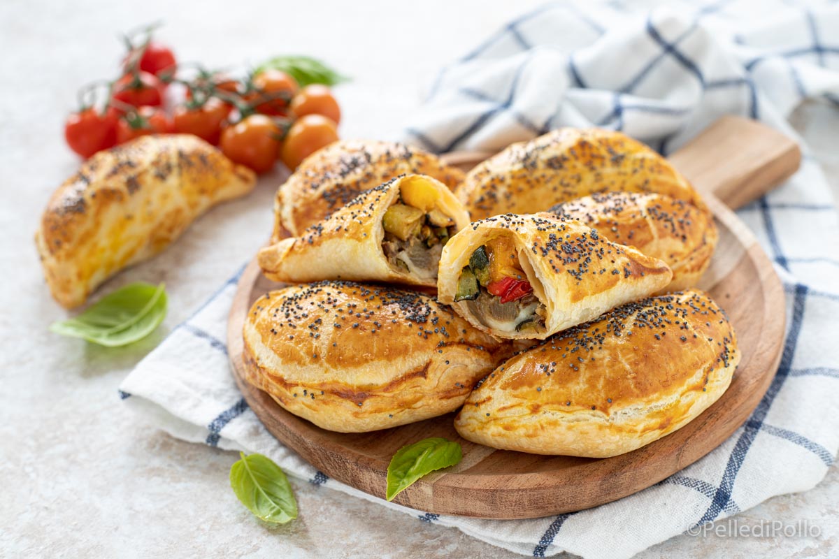 Rustici di sfoglia ripieni alle verdure