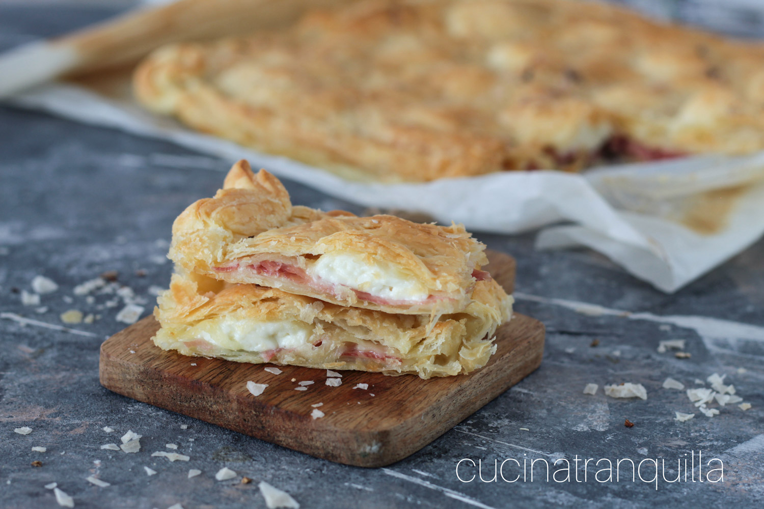 Rustico con prosciutto e stracchino